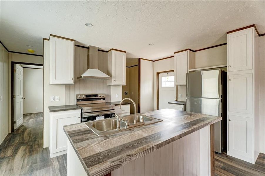 Furnished interior view inside a new home in , Ellijay (Image 6).