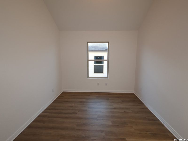 Spacious, unfurnished interior of a new home in Greenspoint Heights, Seguin (Image 15).