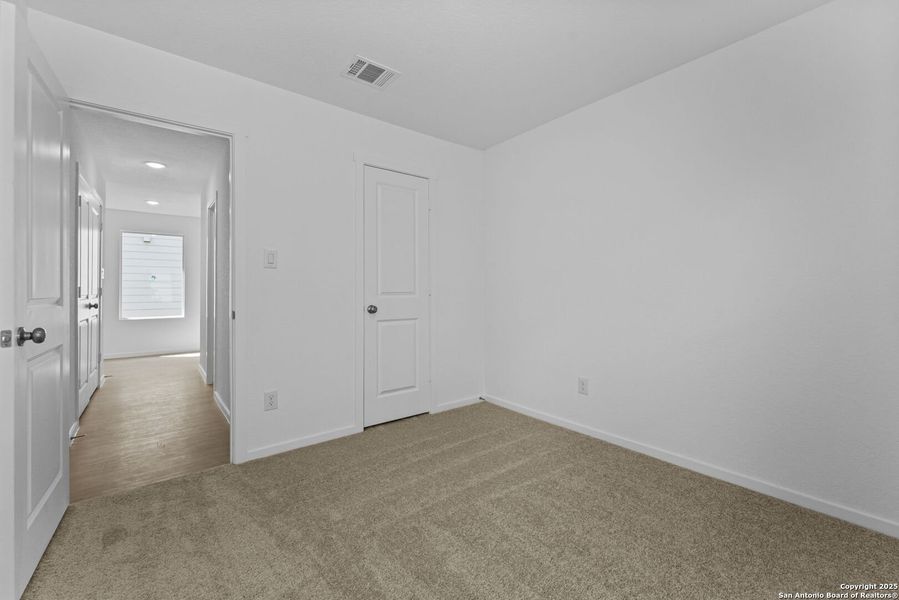 Spacious, unfurnished interior of a new home in , New Braunfels (Image 21).