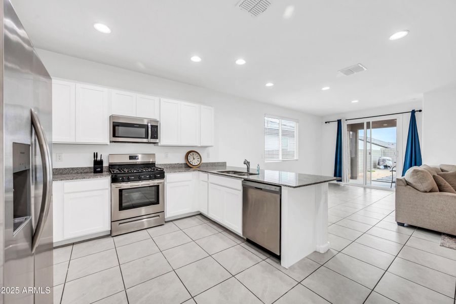 2340 W La Salle St-9