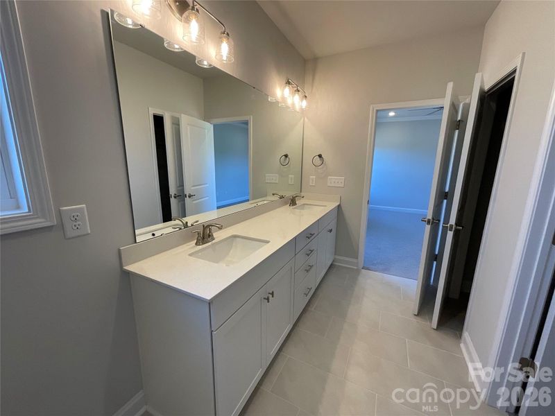 Dual sink vanity