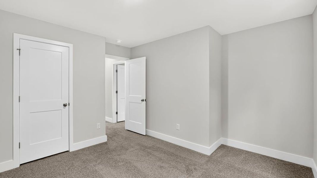 Spacious, unfurnished interior of a new home in Hidden Hills, Spartanburg (Image 27).