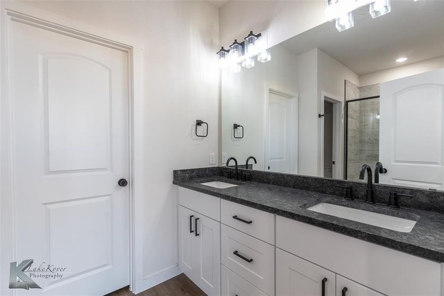 Furnished interior view inside a new home in , Abilene (Image 13).
