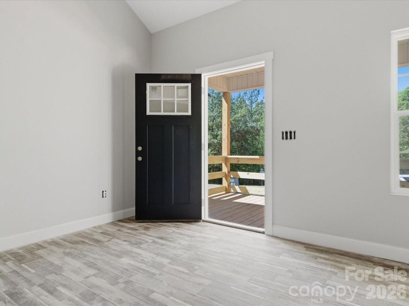 Spacious, unfurnished interior of a new home in , Clover (Image 32).