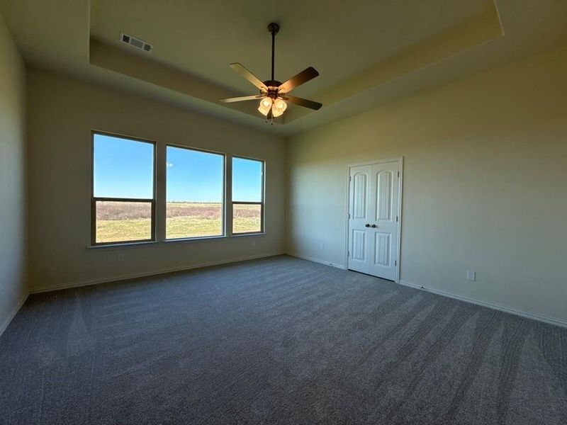 Spacious, unfurnished interior of a new home in Clear Sky Addition, Valley View (Image 8).