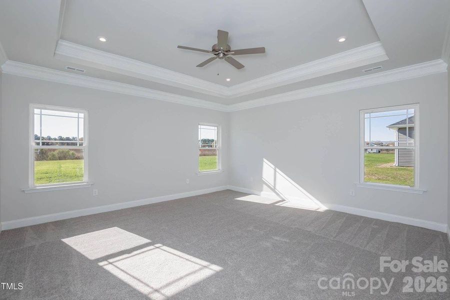 Spacious, unfurnished interior of a new home in Cardiff Glyn, Catawba (Image 11).