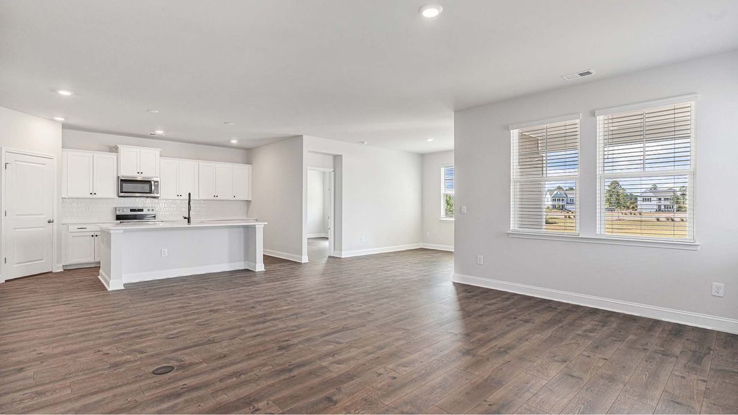 Representative unfurnished interior of a home built from the Covington by D.R. Horton in Eden Springs, Longs (Image 13).