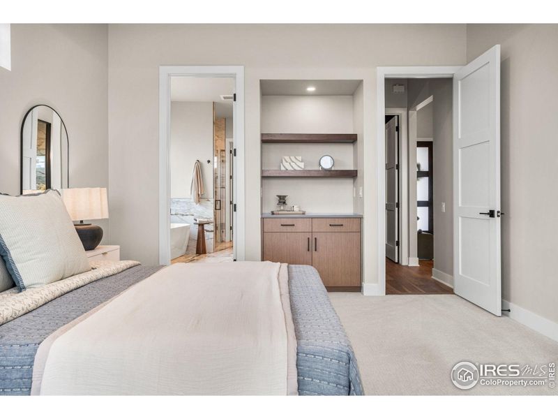 Luxurious primary bath