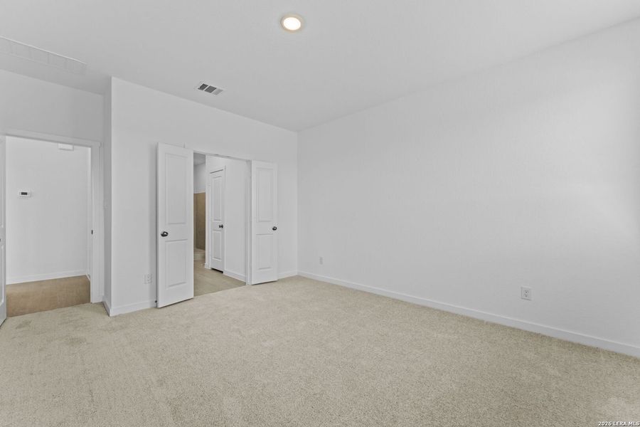 Spacious, unfurnished interior of a new home in Waterwheel, San Antonio (Image 25).