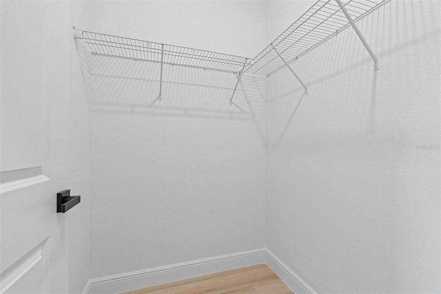 Spacious, unfurnished interior of a new home in , Ocala (Image 27).