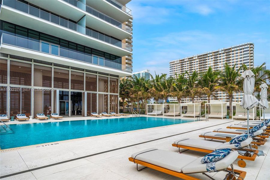 Condo located in Hallandale Beach, FL showcasing its design and architecture (Image 40).