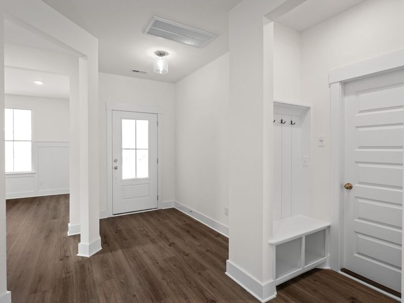 Spacious, unfurnished interior of a new home in Woods Crossing, Gallatin (Image 25).