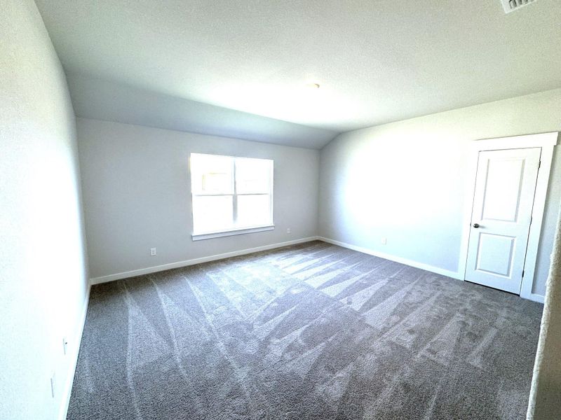 Spacious, unfurnished interior of a new home in Hunters Glen, Jarrell (Image 17). Spacious, unfurnished interior of a new home in Hunters Glen, Jarrell (Image 17).