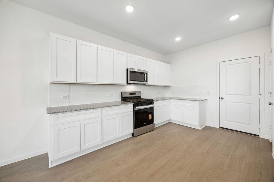 Furnished interior view inside a new home in Montgomery Bend, Montgomery (Image 9).