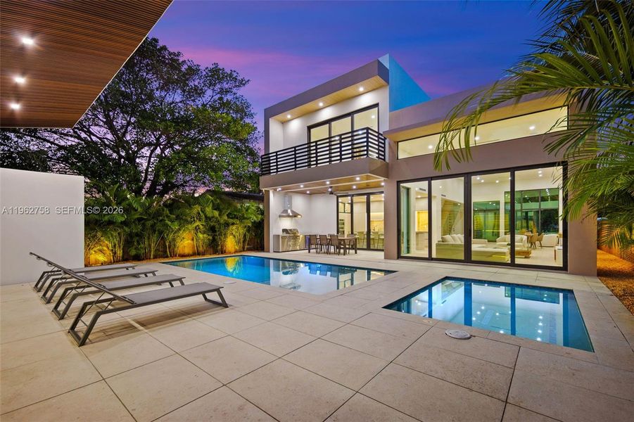 Exterior details and patio area of a home in , Miami (Image 35).