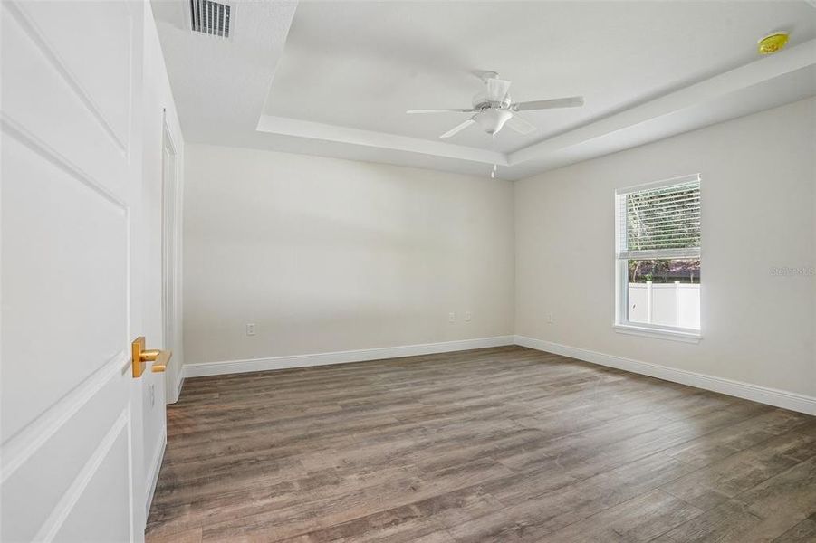 Spacious, unfurnished interior of a new home in , Citrus Springs (Image 42).
