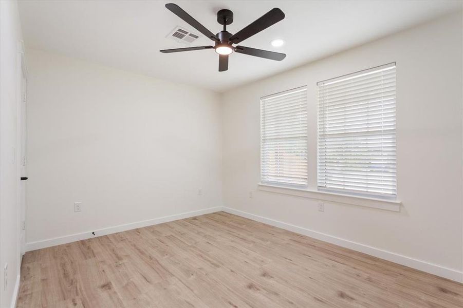 Spacious, unfurnished interior of a new home in , Waco (Image 16).