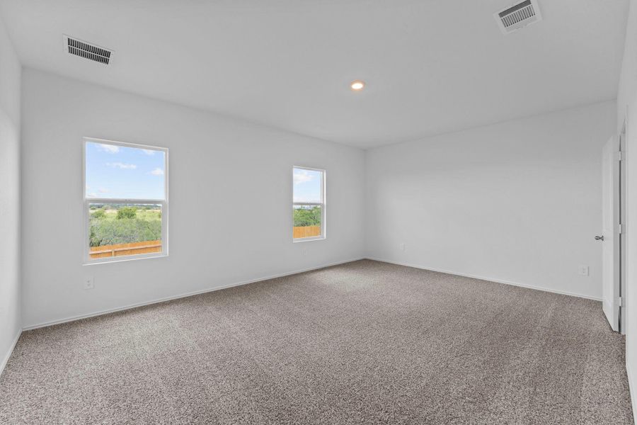 Spacious, unfurnished interior of a new home in Durango, Mustang Ridge (Image 21).
