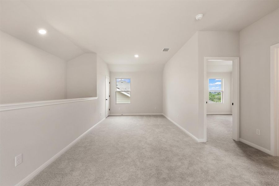 Spacious, unfurnished interior of a new home in Cannon Ranch, Dripping Springs (Image 30).