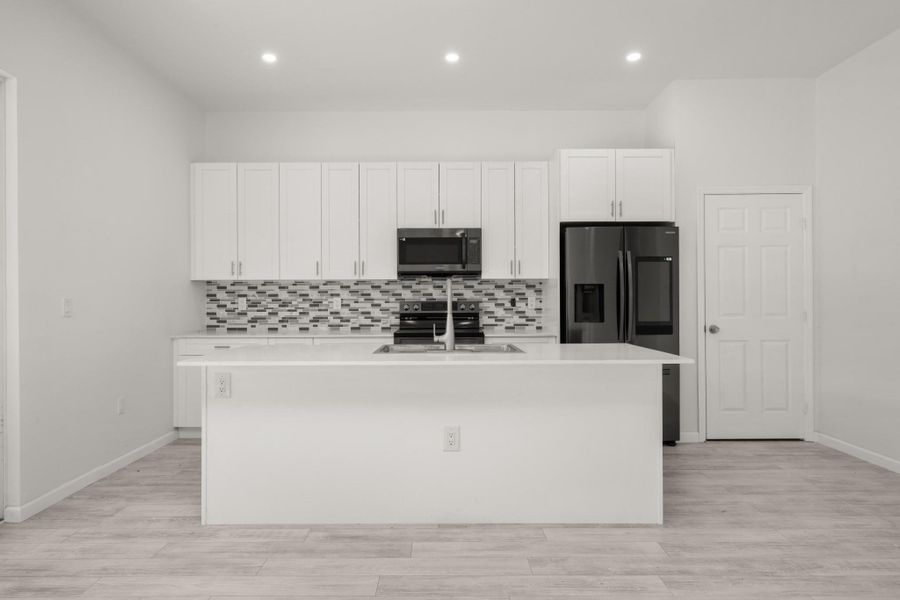 Furnished interior view inside a new home in , Lake Placid (Image 8).