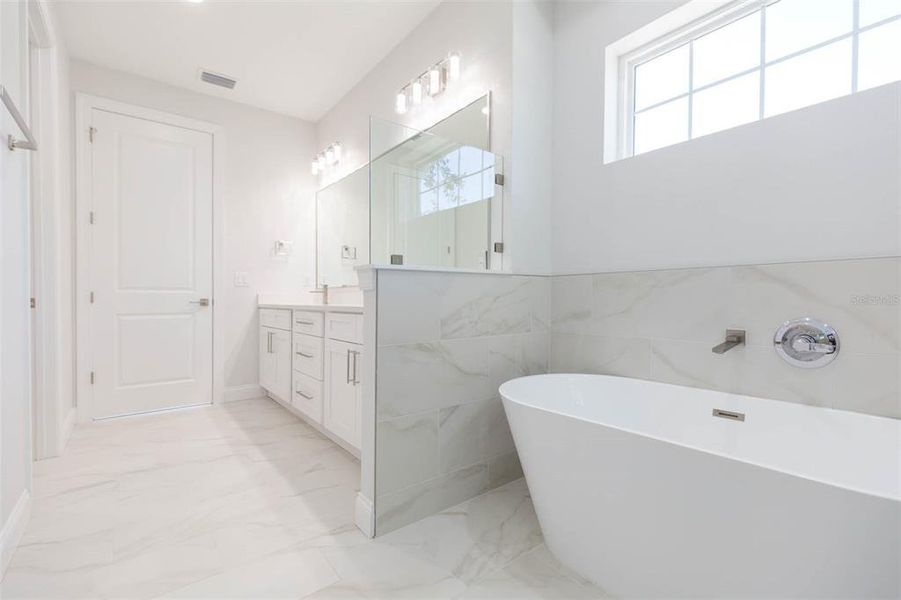 Furnished interior view inside a new home in , Tampa (Image 36). Furnished interior view inside a new home in , Tampa (Image 36).