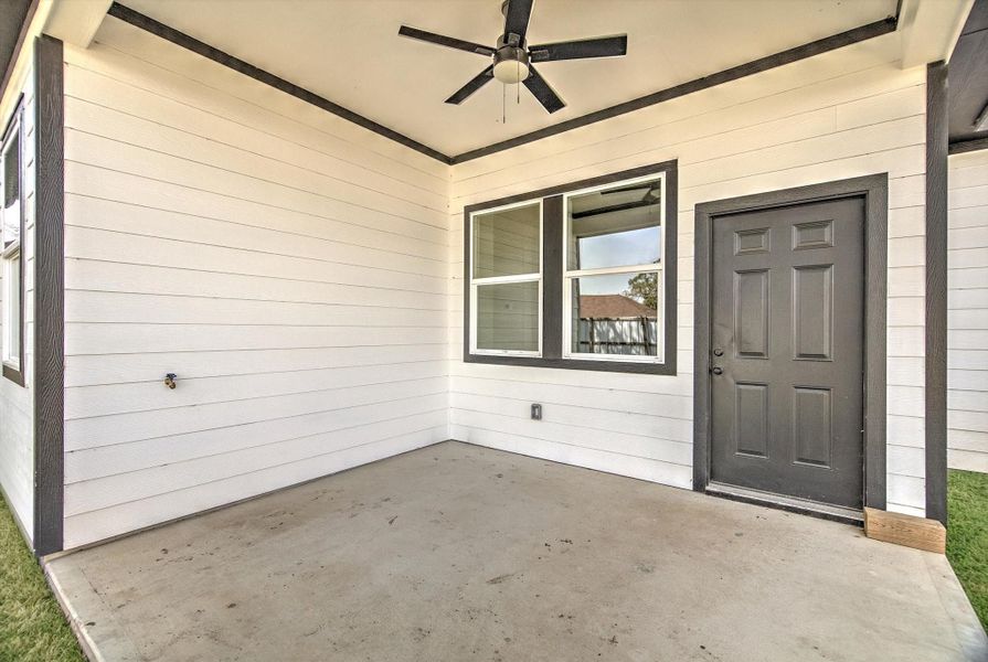 Exterior details and patio area of a home in , Houston (Image 22).