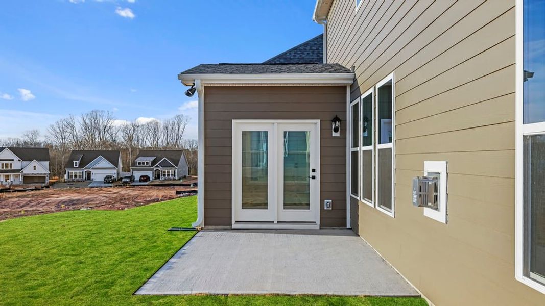 Exterior details and patio area of a home in Cottonwood Ridge, Piedmont (Image 22).
