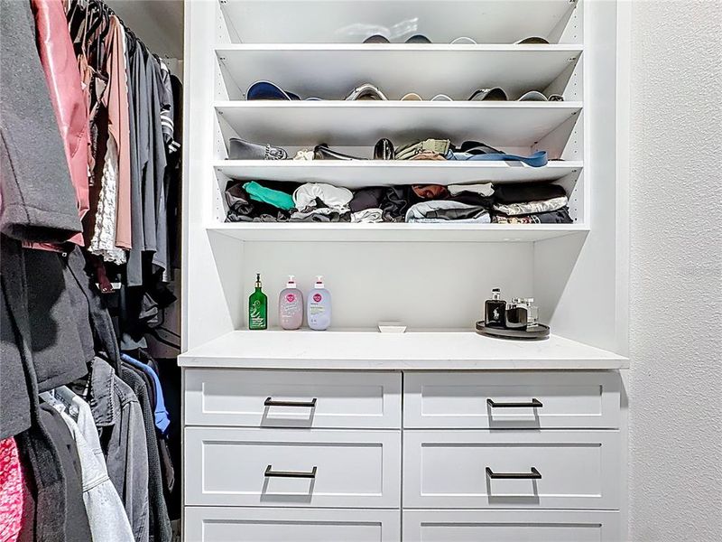 Close-up of interior finishes inside a home in , St. Cloud (Image 20).