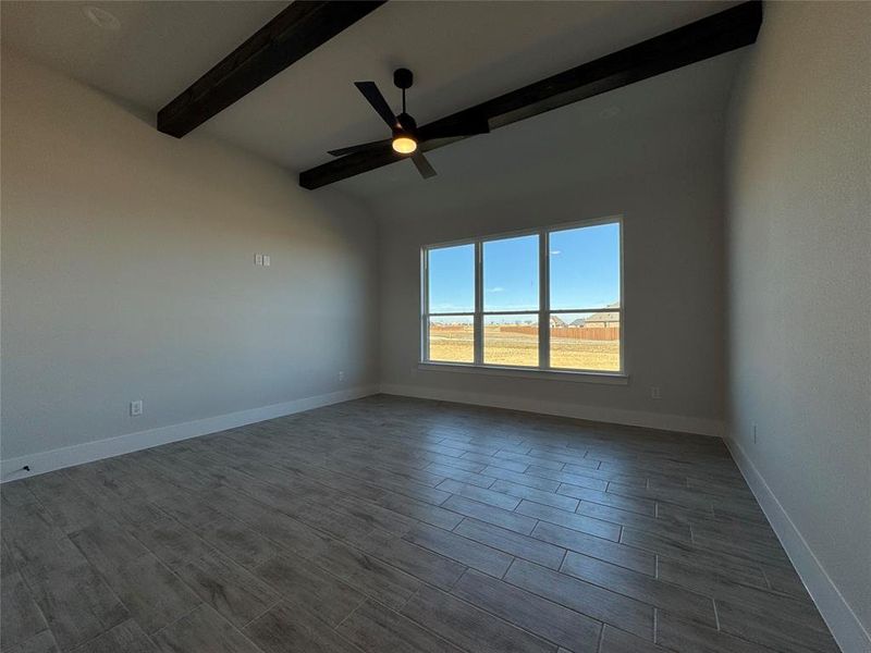 Spacious, unfurnished interior of a new home in Coyote Crossing, Godley (Image 14).
