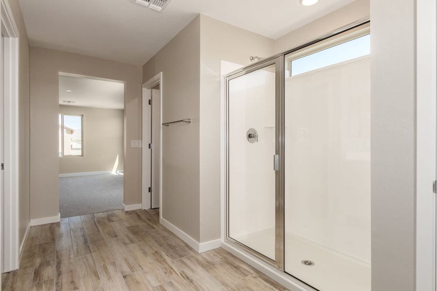 Lot 60 | Primary Bathroom | Antelope | Bentridge – Canyon Series | Buckeye, AZ | Landsea Homes