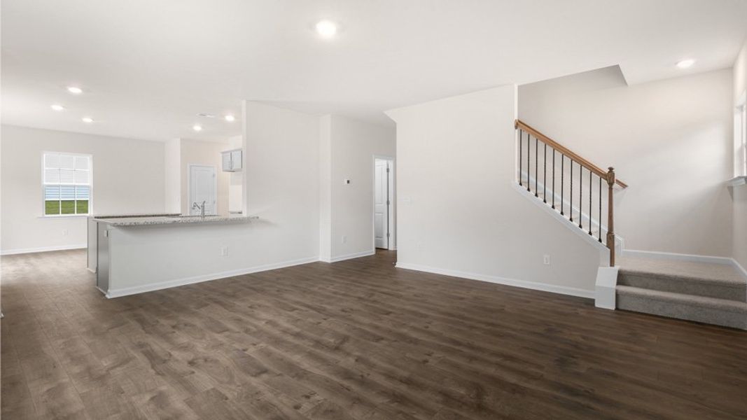 Spacious, unfurnished interior of a new home in Cambridge Park, Mebane (Image 16).
