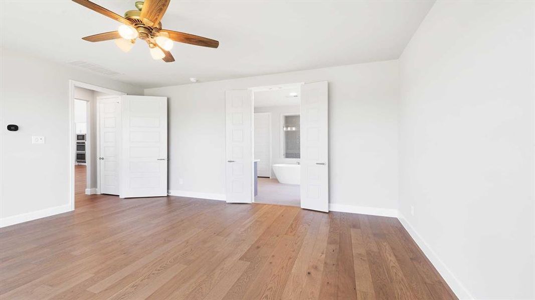 Image 28 of a home in Terraces 82'/100'.