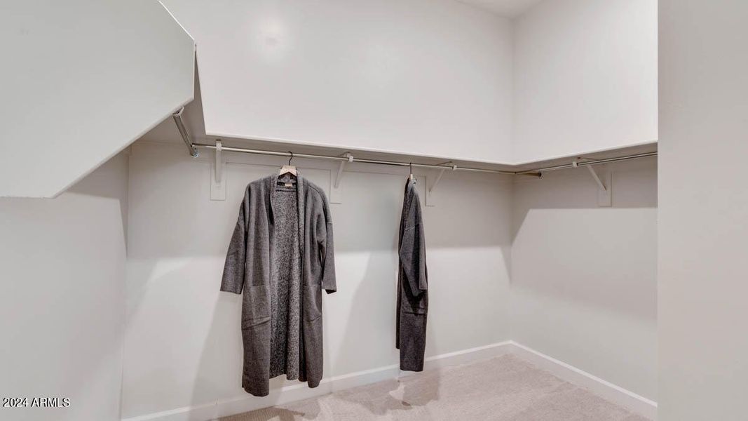 Arabella Reno Walk in Closet