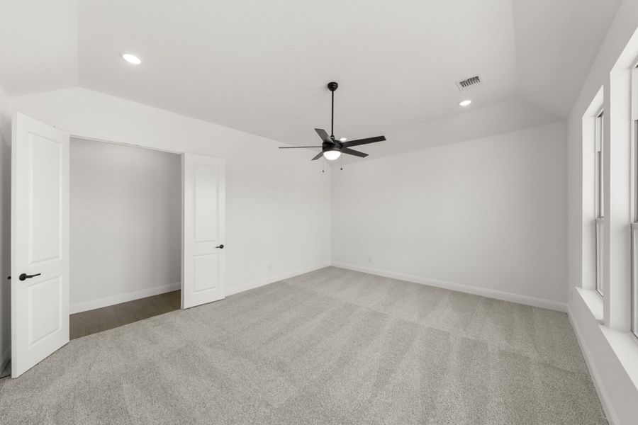 Spacious, unfurnished interior of a new home in The Meadows, Gunter (Image 32). Spacious, unfurnished interior of a new home in The Meadows, Gunter (Image 32).