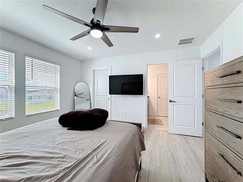 Furnished interior view inside a new home in , Kissimmee (Image 23).