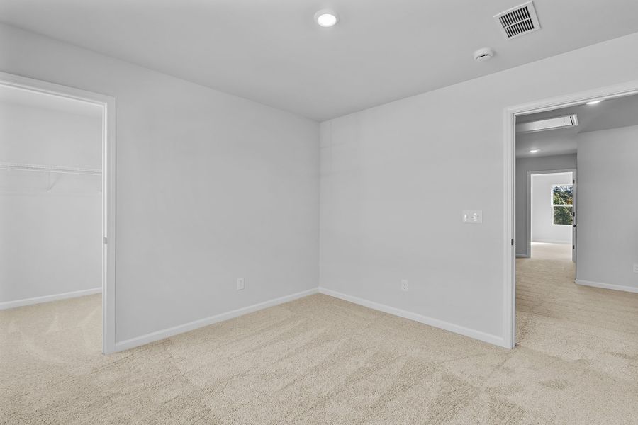 Spacious, unfurnished interior of a new home in Bell West, Kernersville (Image 35).