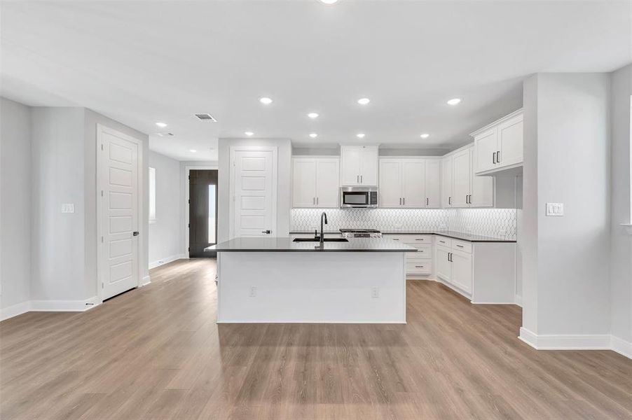 Furnished interior view inside a new home in Painted Tree Woodland West – Cottages, McKinney (Image 9).