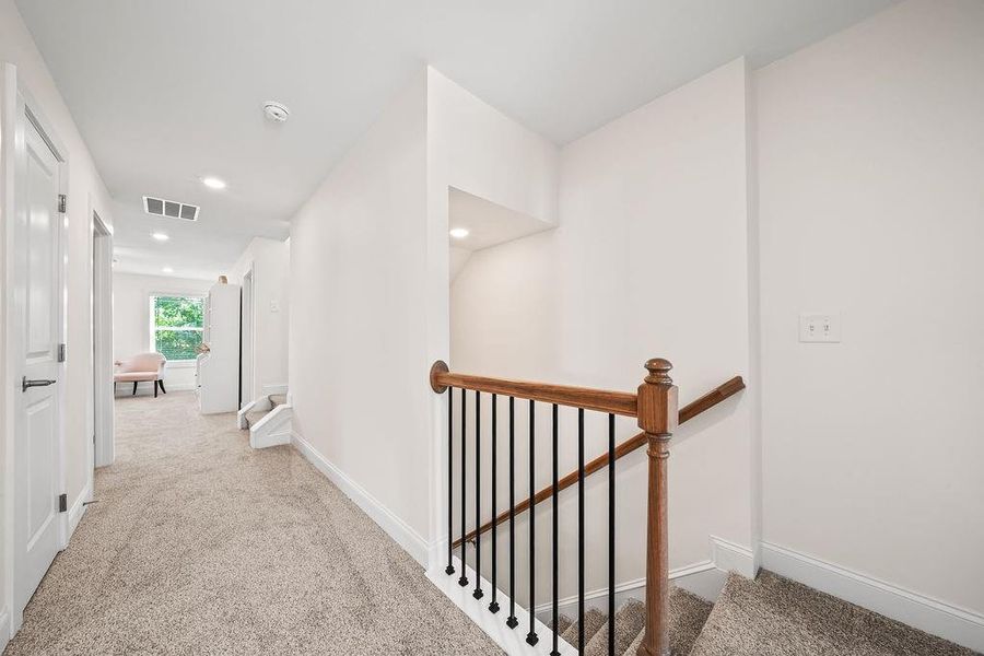 Spacious, unfurnished interior of a new home in , Dallas (Image 27).