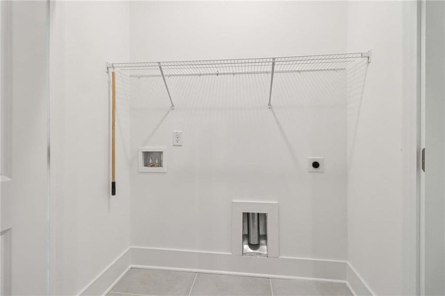 Spacious, unfurnished interior of a new home in Park Vue, Atlanta (Image 30).