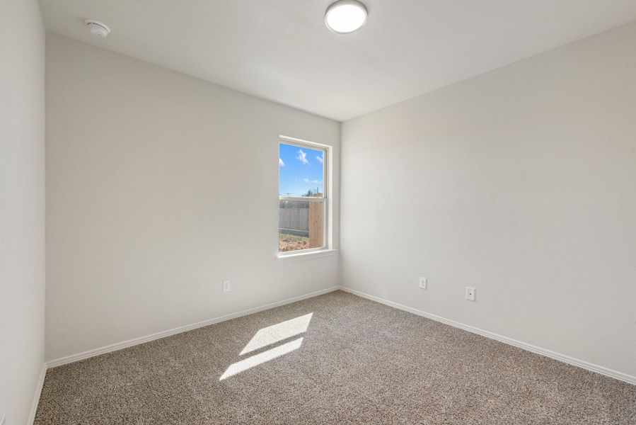 Spacious, unfurnished interior of a new home in , Navasota (Image 29).