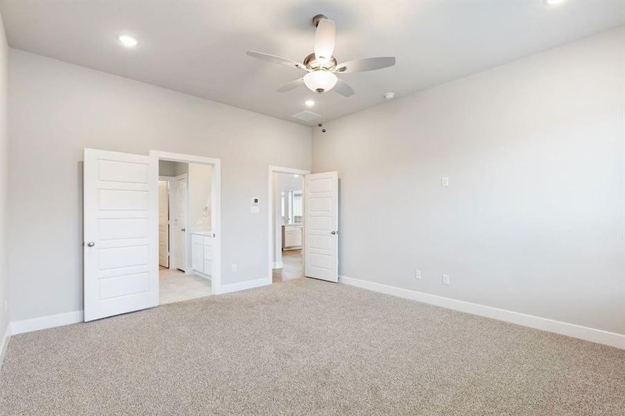 2101 Hazel Lily 2101 Hazel Lily