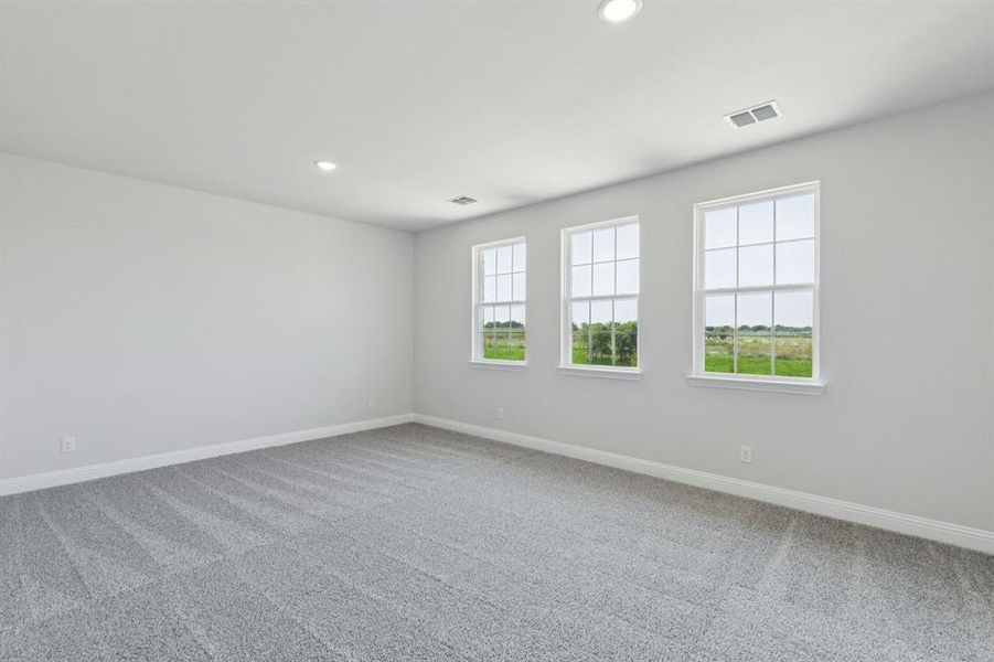 Spacious, unfurnished interior of a new home in Bellagio, Forney (Image 15). Spacious, unfurnished interior of a new home in Bellagio, Forney (Image 15).