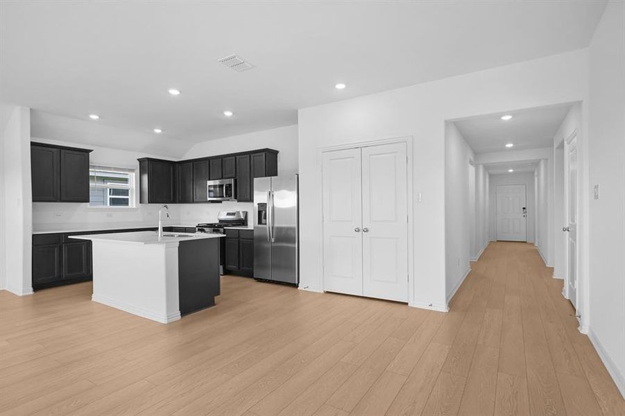 2146 Tule Way ~ Ready Now!