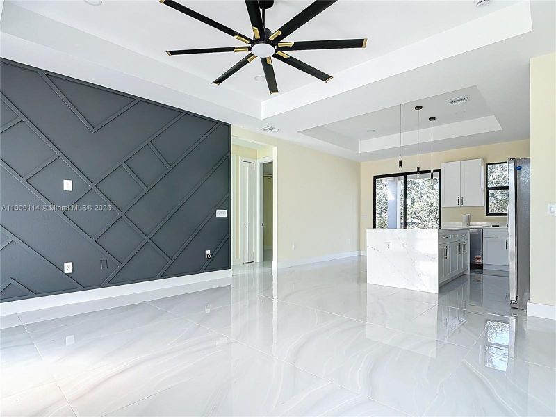 Spacious, unfurnished interior of a new home in , Lehigh Acres (Image 19).