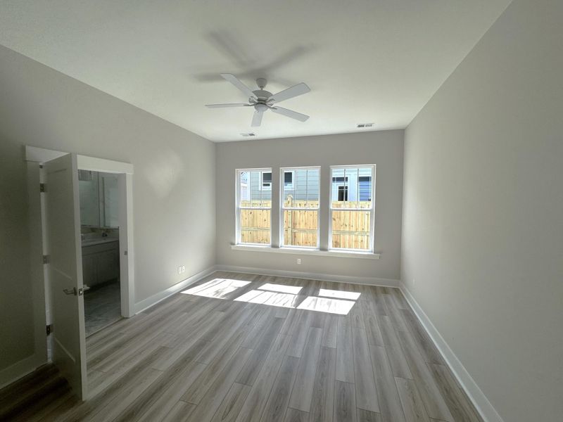 Spacious, unfurnished interior of a new home in Nexton – Midtown – The Garden Collection, Summerville (Image 18). Spacious, unfurnished interior of a new home in Nexton – Midtown – The Garden Collection, Summerville (Image 18).