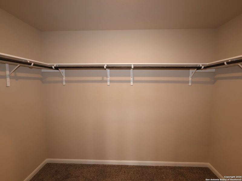 Spacious, unfurnished interior of a new home in Meadows at Clear Springs, New Braunfels (Image 21).