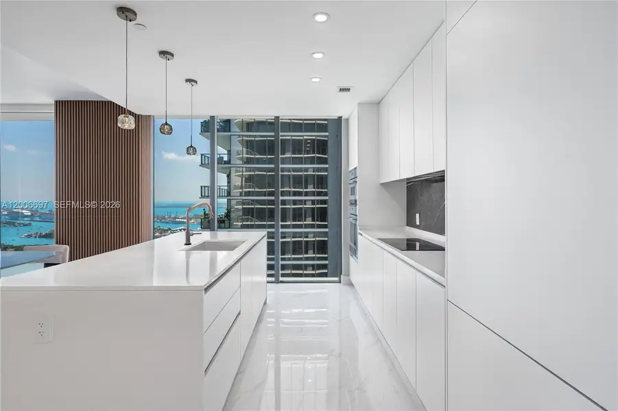 Condo located in Miami, FL showcasing its design and architecture (Image 32).