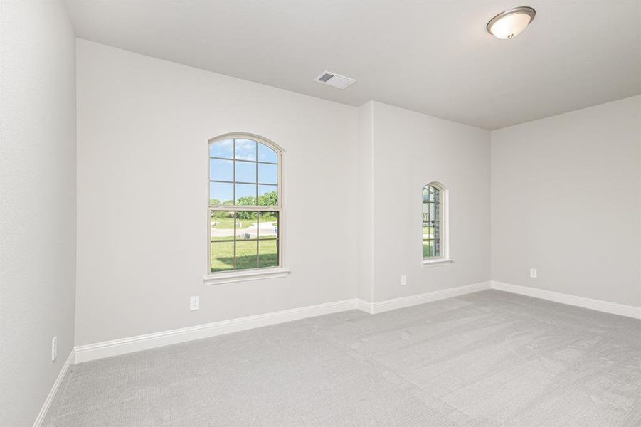 Spacious, unfurnished interior of a new home in , Waxahachie (Image 19).