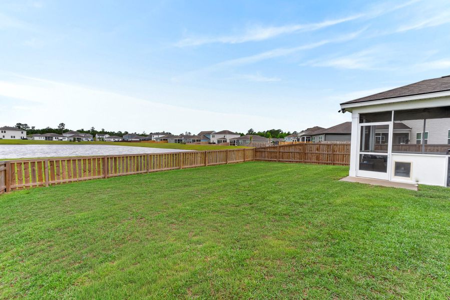 Exterior details and patio area of a home in Bradford Pointe, Summerville (Image 24).