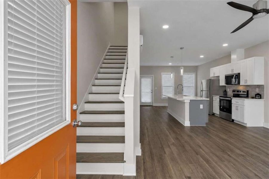 Spacious, unfurnished interior of a new home in , Atlanta (Image 15).